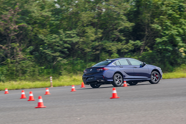 试君威GS底盘，你们要的驾驶乐趣来了！