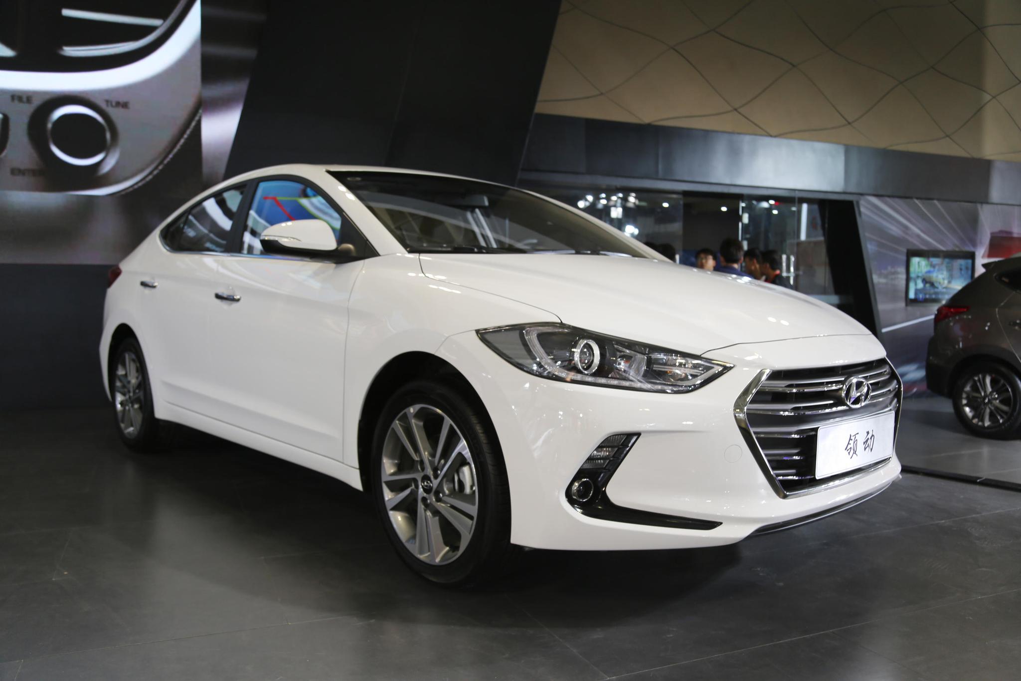 北京现代领动10万级别中级轿车车展实拍