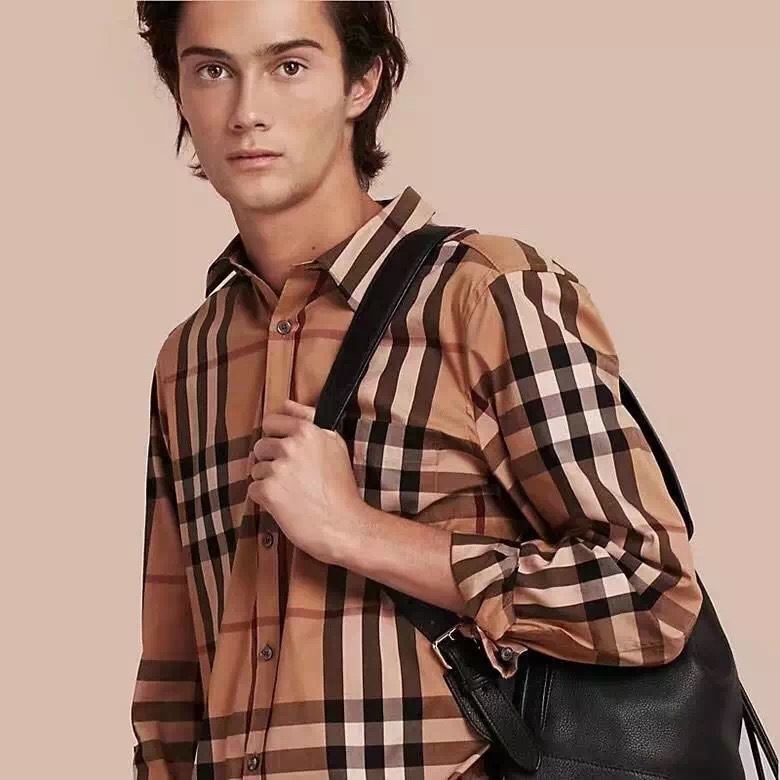 BURBERRY博柏利男士格子衬衫怎么搭配好看