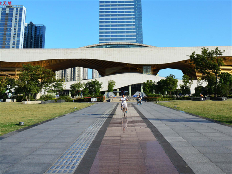 这是素有无锡第一城市广场之称,是无锡人的骄傲