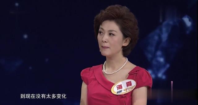 央视主持人海霞坦言:播报新闻只要考虑上半身就行了|海霞|上半身|央视主持人_新浪新闻