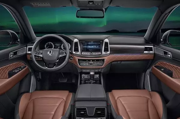 每日车事：这辆SUV比汉兰达大一圈，还便宜好几万！