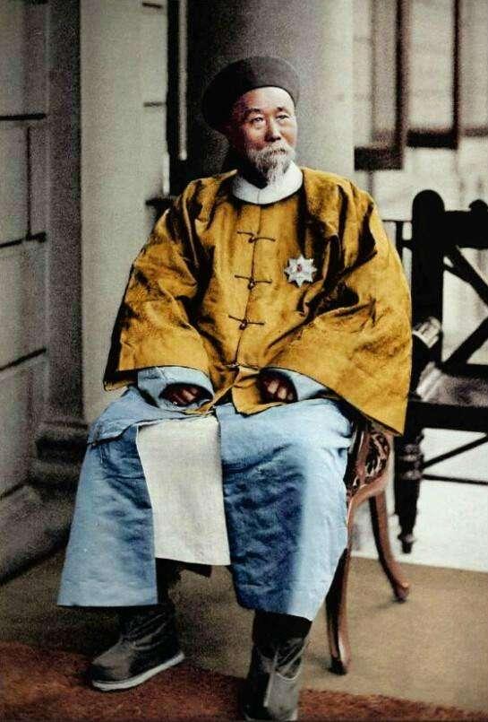 他是李鸿章长孙,与杜月笙黄金荣私交甚笃,后遭暗杀