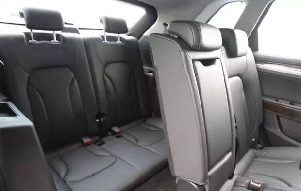 每日车事：这辆SUV比汉兰达大一圈，还便宜好几万！