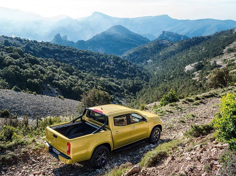 奔驰都开始造皮卡了？实际就是日产车换标冒充新车！