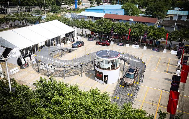 面对坡度高达45%的仰天坡，冠道竟只派出入门版应战