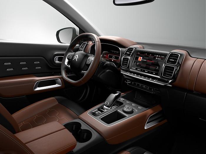 天逸C5性价比超日系，外观设计太新潮，让人看不懂