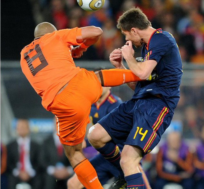 盘点足坛打架高手,他们是翻版武林高手,你们觉得?_新浪看点