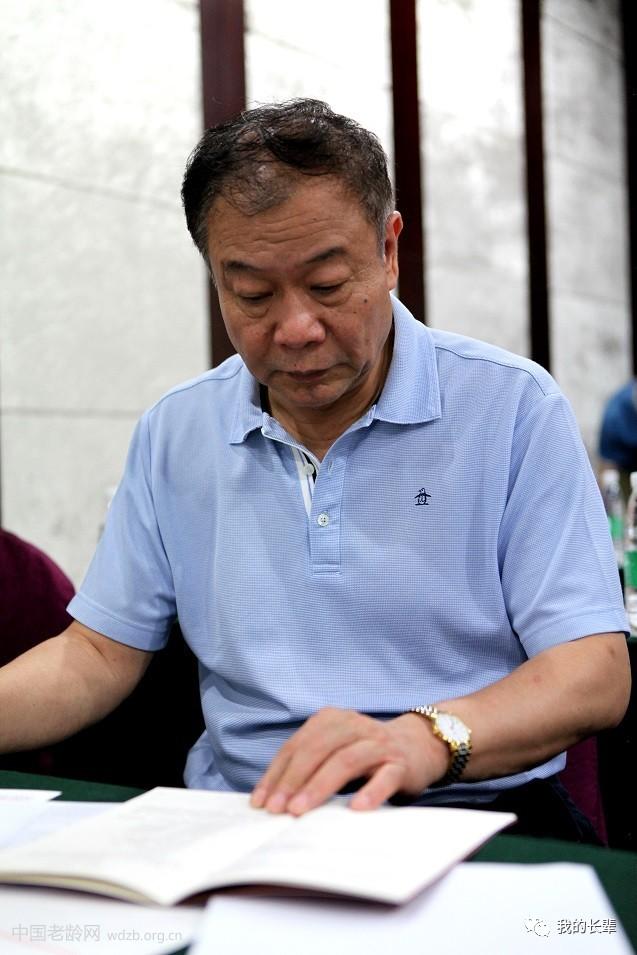 陆文虎  原解放军艺术学院院长王小列  资深导演,摄影师,教授赵德全