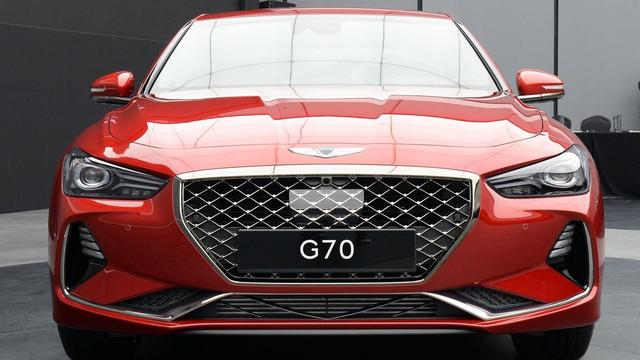 比宝马3系省油，比奔驰C级耐造，它们的死敌来了！