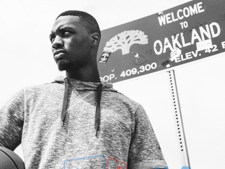 尴尬的巧合,利拉德纹身竟然与勇士队新球衣. 来