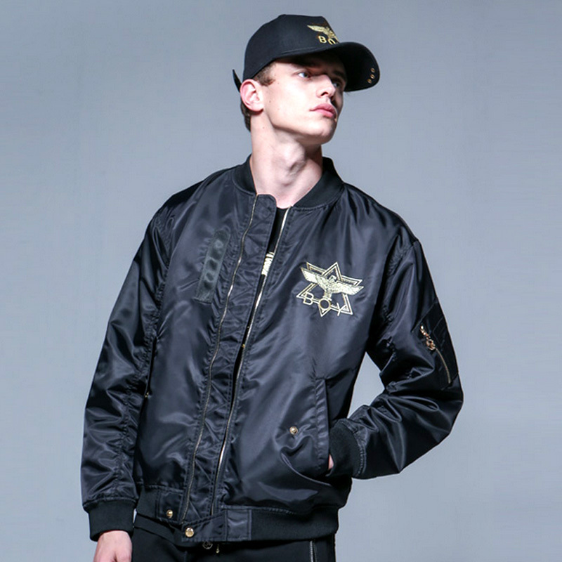 国际潮牌boylondon,情侣夹克演绎个性街头风格