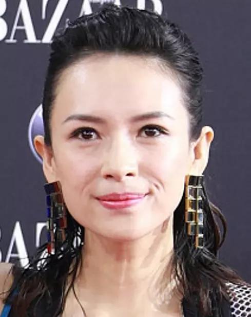 章子怡未ps照曝光,皮肤松弛,锥子下巴能戳死人