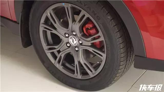 家用大空间，这台SUV还送你一个贴心小秘书！