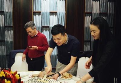 和中国台球一哥丁俊晖结婚啥感受?妻子张元元这么说