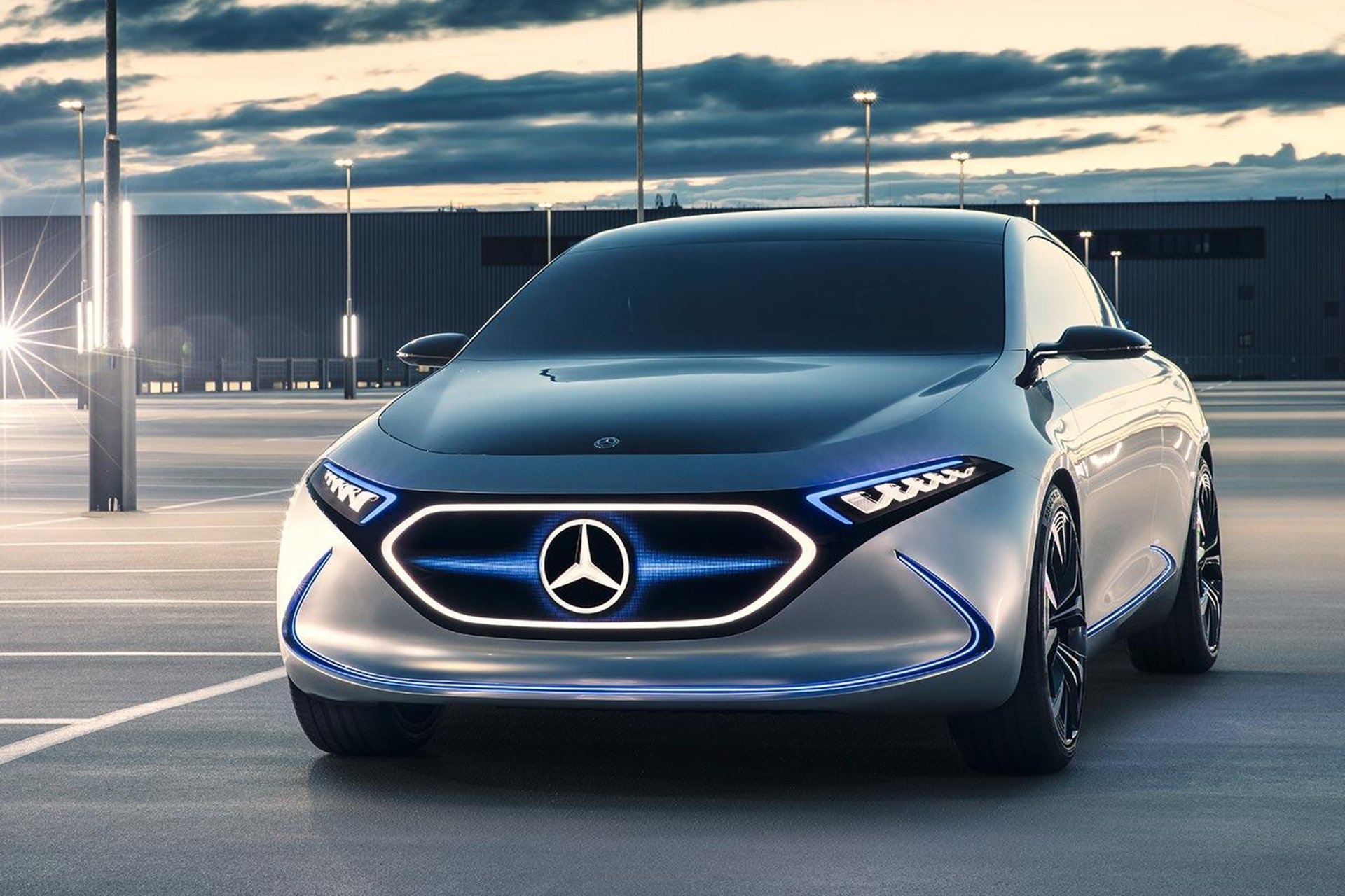 奔驰即将投产的这款纯电动车 比特斯拉 model 3 更值得等?