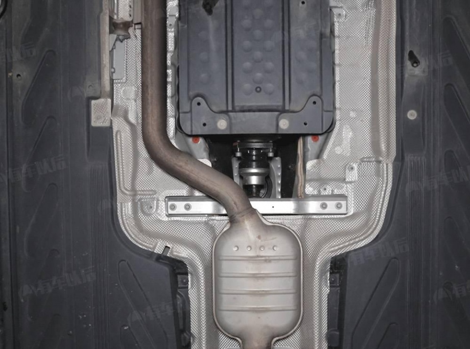 正宗“德味”轿跑SUV底盘曝光，众泰看完都不吭声！