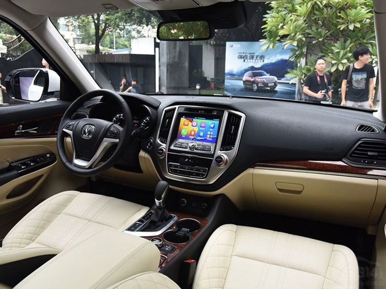 旗舰级SUV的落寞 跌跌不休的长安CS95还有救吗？