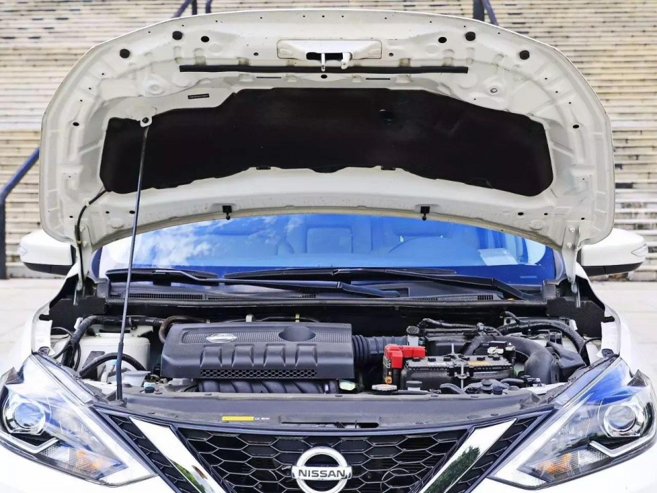 9.98万起，外形漂亮、空间大油耗低，月销35000多台