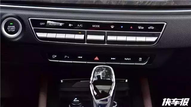 家用大空间，这台SUV还送你一个贴心小秘书！