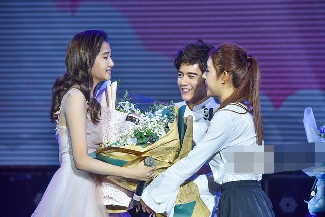 关晓彤20岁生日绯闻男友李宗霖发文祝福二人演技爆表