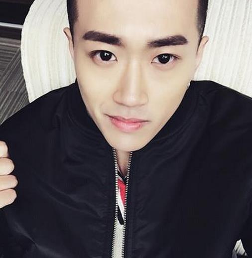 赵本山最帅男弟子,32岁考大学,娶丑妻至今都没红|赵本山|闫光明|弟子