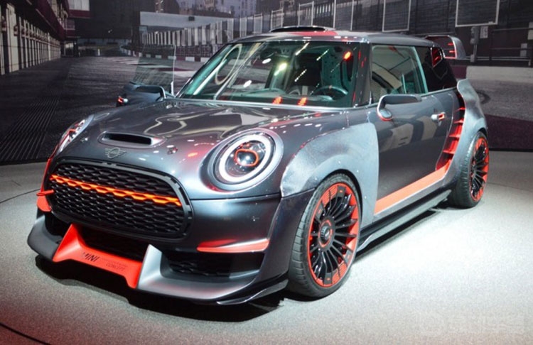 晚礼服配塑料拖鞋—法兰克福最惹眼的5款概念车