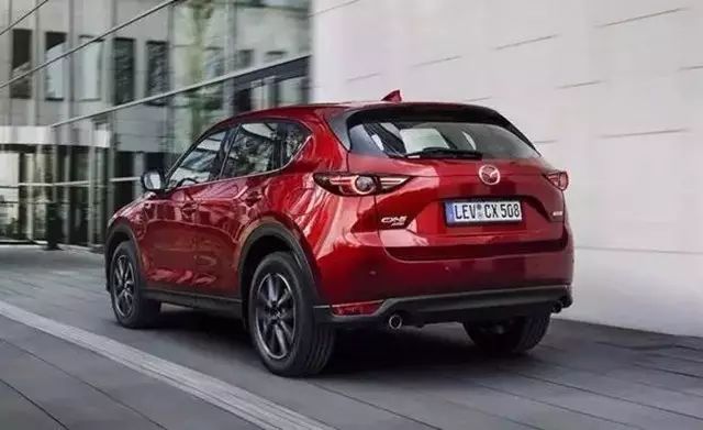 十万出头就带全景天窗和电动尾门！