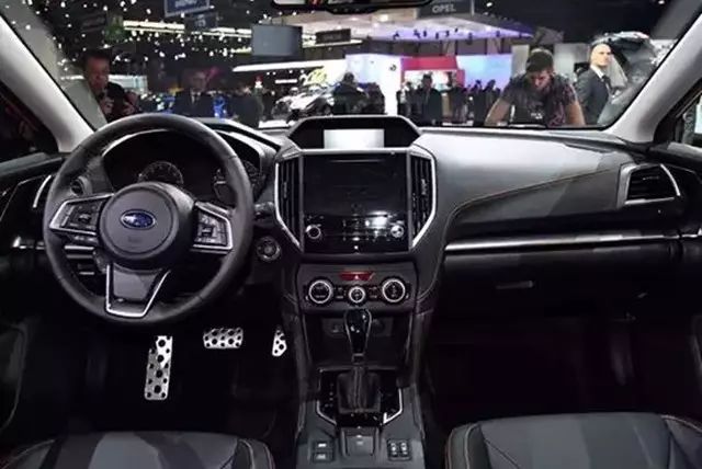 十万出头就带全景天窗和电动尾门！