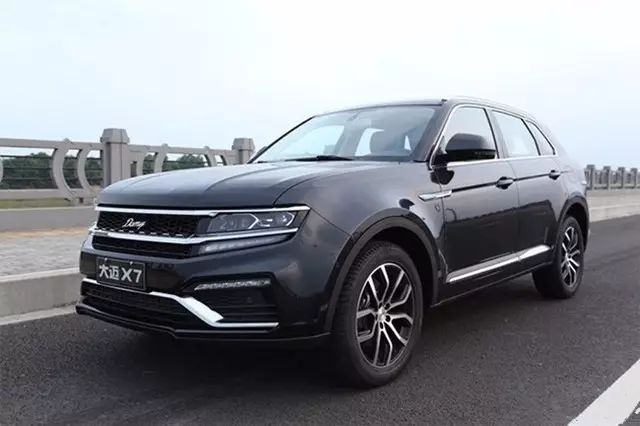 十万出头就带全景天窗和电动尾门！