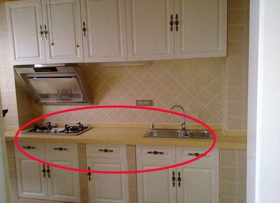 水槽最好离灶台10公分?老师傅笑了,距离不达标危险