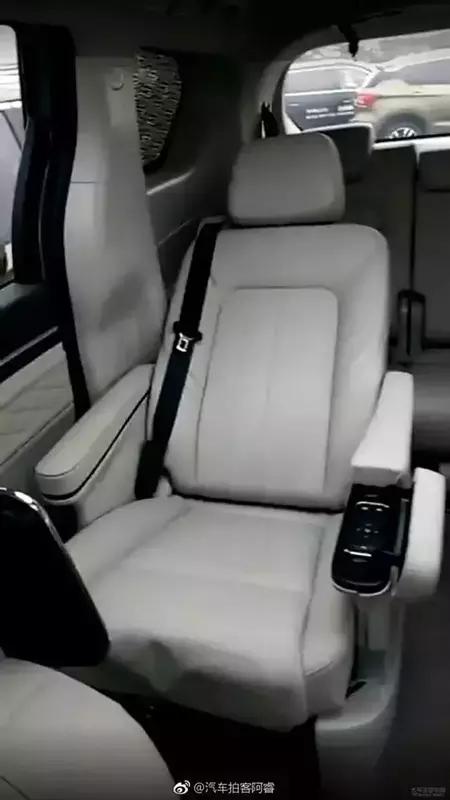 传祺最得意的车型 比别克GL8还省油 售价16万起