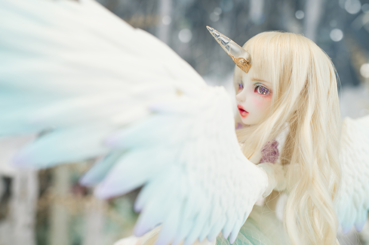 bjd娃娃美少女摇身变成独角兽小脸红扑扑的惹人爱