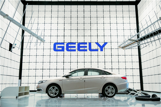 在这家星巴克里 我找到了吉利帝豪GL的高质感基因