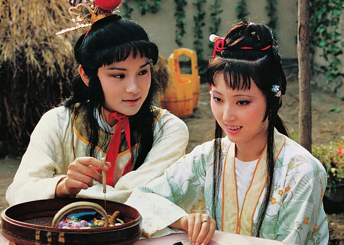 林黛玉死和薛宝钗无关,贾宝玉和宝姐姐结婚实属无奈