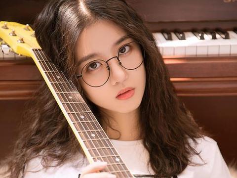 冯鑫垚专访:如夏花般绚烂,如秋叶般静美