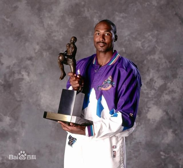 细数入选NBA最佳阵容次数最多排名,乔丹竟垫