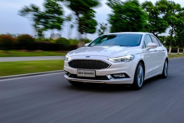 别等第十代雅阁了 这车颜值更高 操控胜迈腾