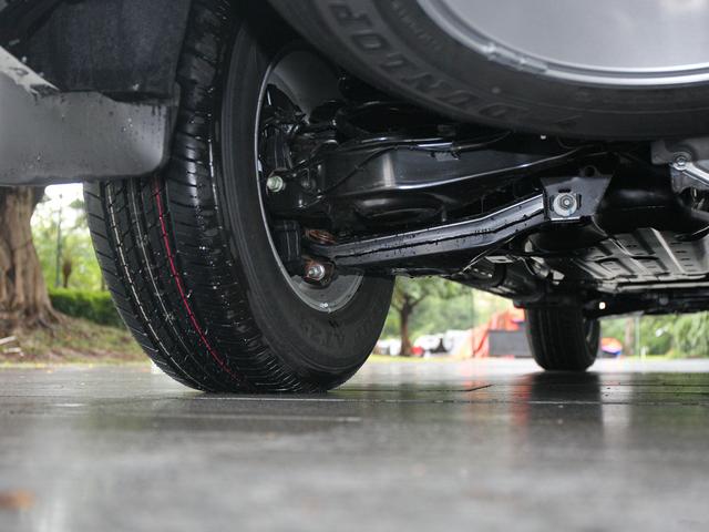 油价涨他也涨，配置一点儿不变，这台越野车从来买不到现车