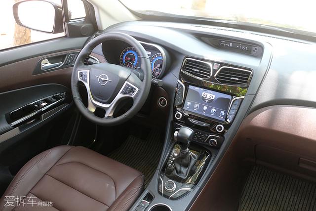 多功能轿车是什么？福美来F7真的能满载七口之家？