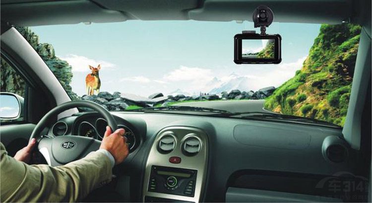 自己花钱装行车记录仪也有错？罚款是小 严重了还要拘捕！