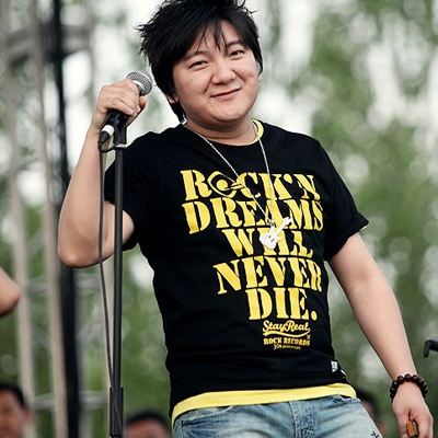 靠一首歌红遍大江南北的歌手如今却销声匿迹