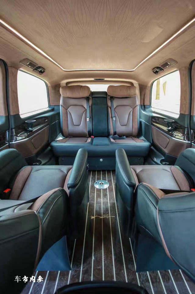 有了加高顶奔驰V260L，还想什么斯宾特，打开车门霸气了！