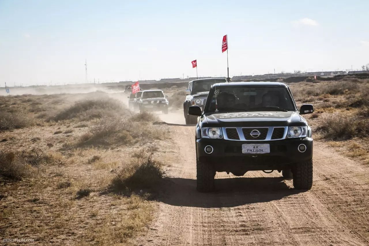 沙漠越野宝典丨越野老炮教你打开“玩沙”的正确方式