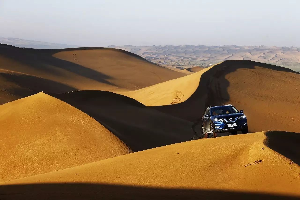 奔驰G级沙漠越野体验 40年的越野精髓集大成者-新浪汽车