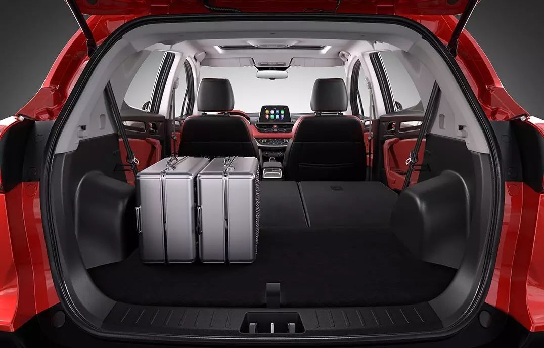 这辆小型SUV再度发力，对手看到都要哭了！