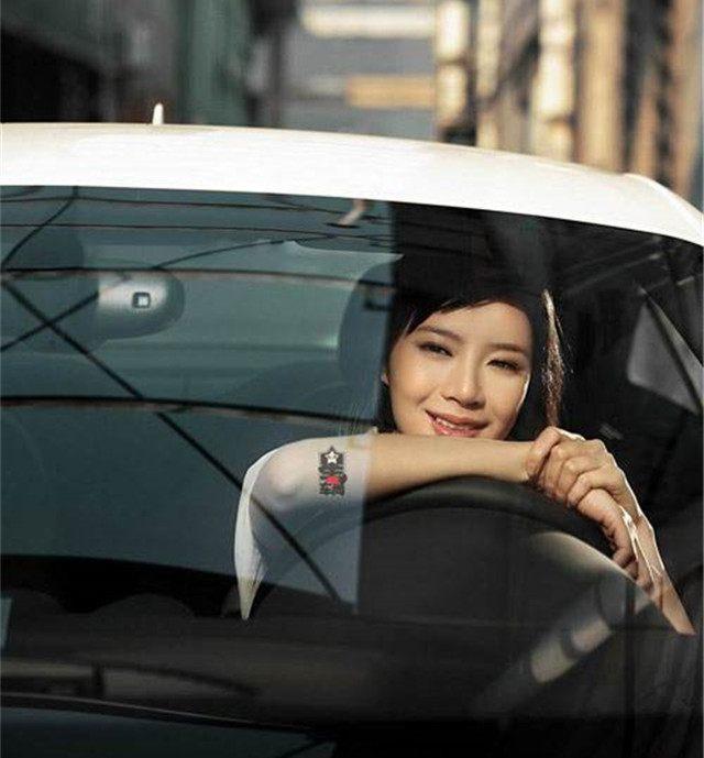 23岁因孙俪成名,坐月子遭家暴年仅27离世,家中豪车成废铁!