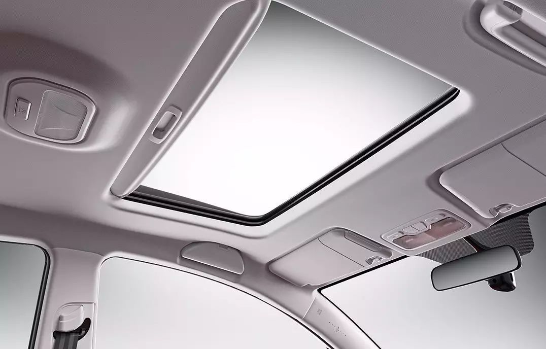 这辆小型SUV再度发力，对手看到都要哭了！