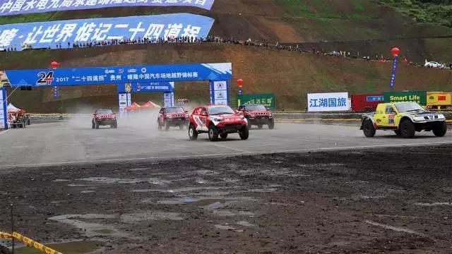 这台众泰居然比保时捷还贵，更气人的是开保时捷都追不上！