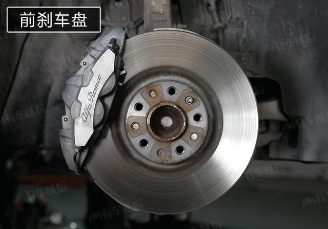 揭秘：这车中国没几台，操控号称“秒杀”宝马，底盘首次曝光！